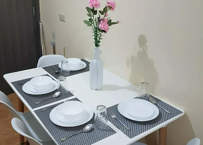 Apartment Paradise In Pinas Manila